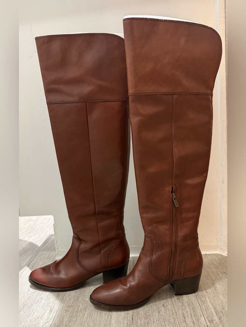 FRYE | Tall Brown Leather Riding Boots - Classic Women's Knee-High Boots